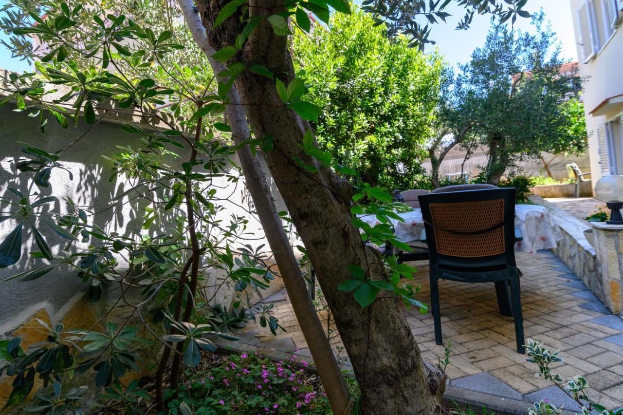 Apartments Vice Трогир Экстерьер фото