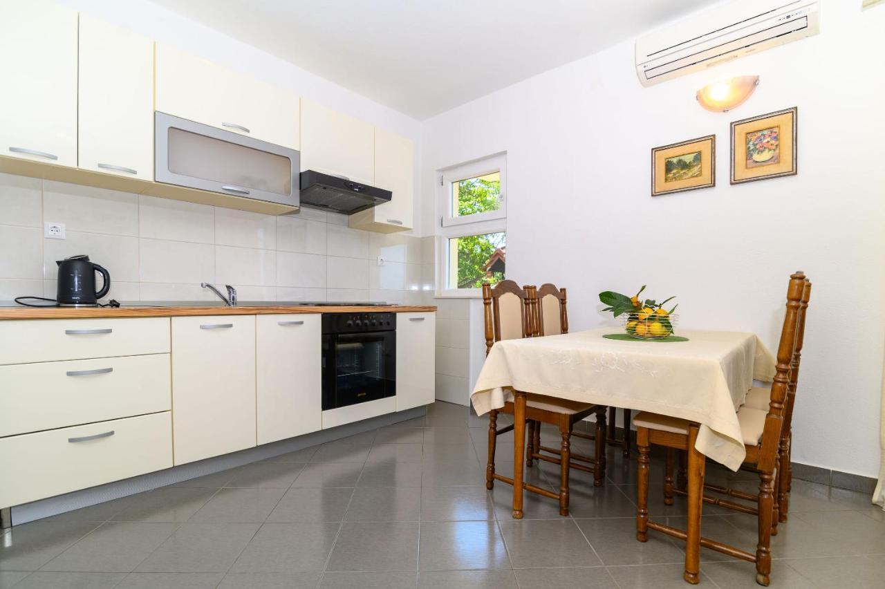 Apartments Vice Трогир Экстерьер фото